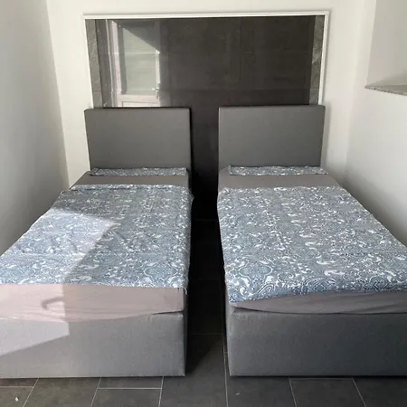 Je Zimmervermietung Neumünster